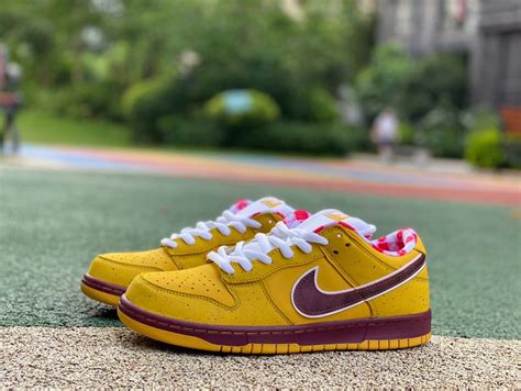 nike sb yellow lobster fake - Nike SB low yellow lobster.